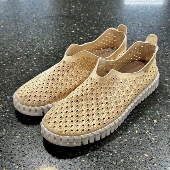 Ilse Jacobsen Tulip Slip On Shoes. Size 38/US8. Tan. - Picture 1 of 10